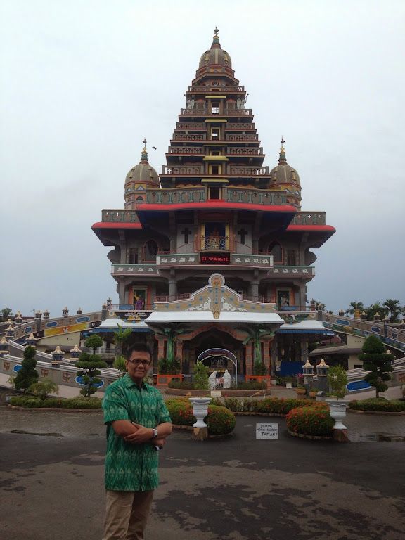 Image: Gereja Graha Maria Annai Velangkani-Medan (by Merza Gamal)