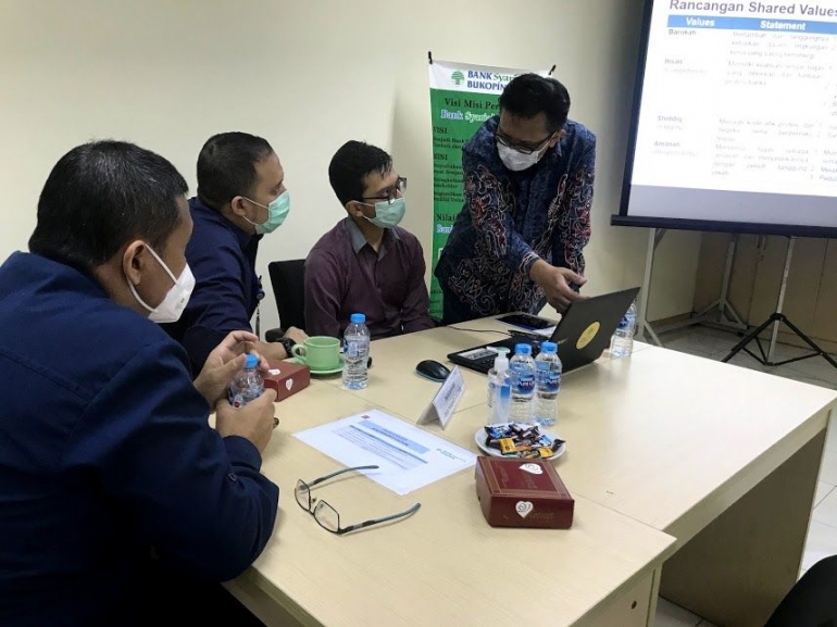 Ilustrasi Intangible Asset Menuju Pertumbuhan dan Produktivitas (Photo by Merza Gamal)