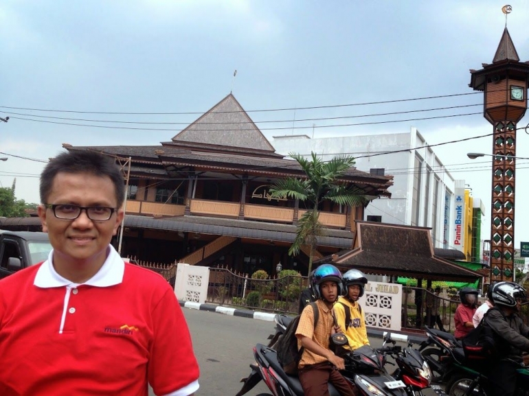 Image: Masjid Al Jihad Pontianak (Photo by Merza Gamal)