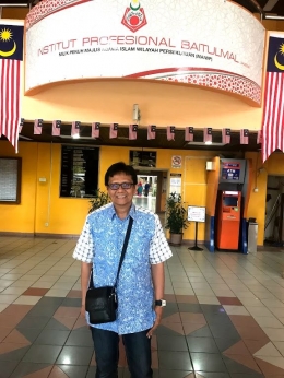 Image: Penulis di Institut Profesional Baitul Mal Malaysia (Photo by Merza Gamal)