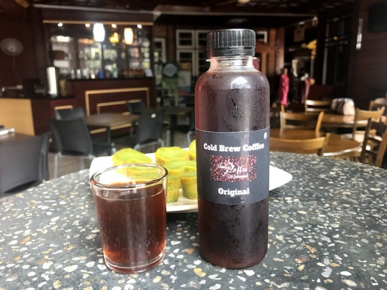Image: Sajian Cold Brew Coffee yang nikmat (photo by Merza Gamal)