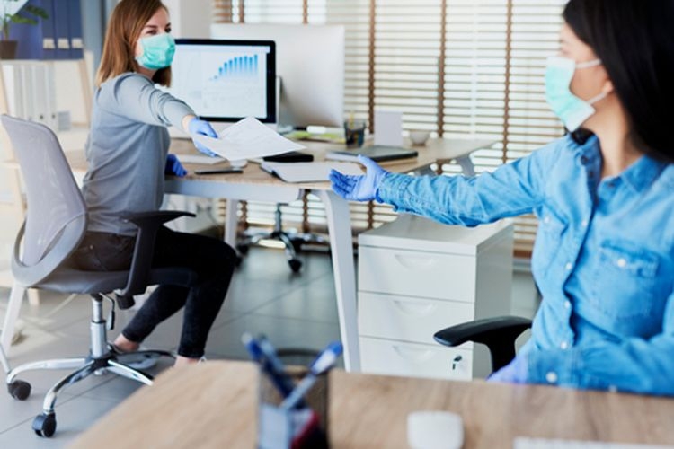 Ilustrasi desain kantor pasca-pandemi (SHUTTERSTOCK via properti.kompas.com)  