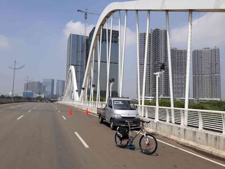 Membaca Jakarta 2026 dari Jembatan