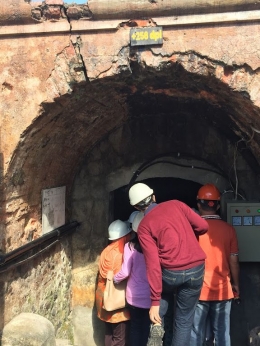 Image: Pintu masuk ke Lubang Mbah Soero  258 m dari permukaan laut (by Merza Gamal)